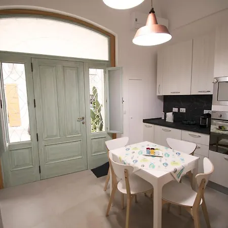 Casa Delle Rose Полиньяно-а-Маре